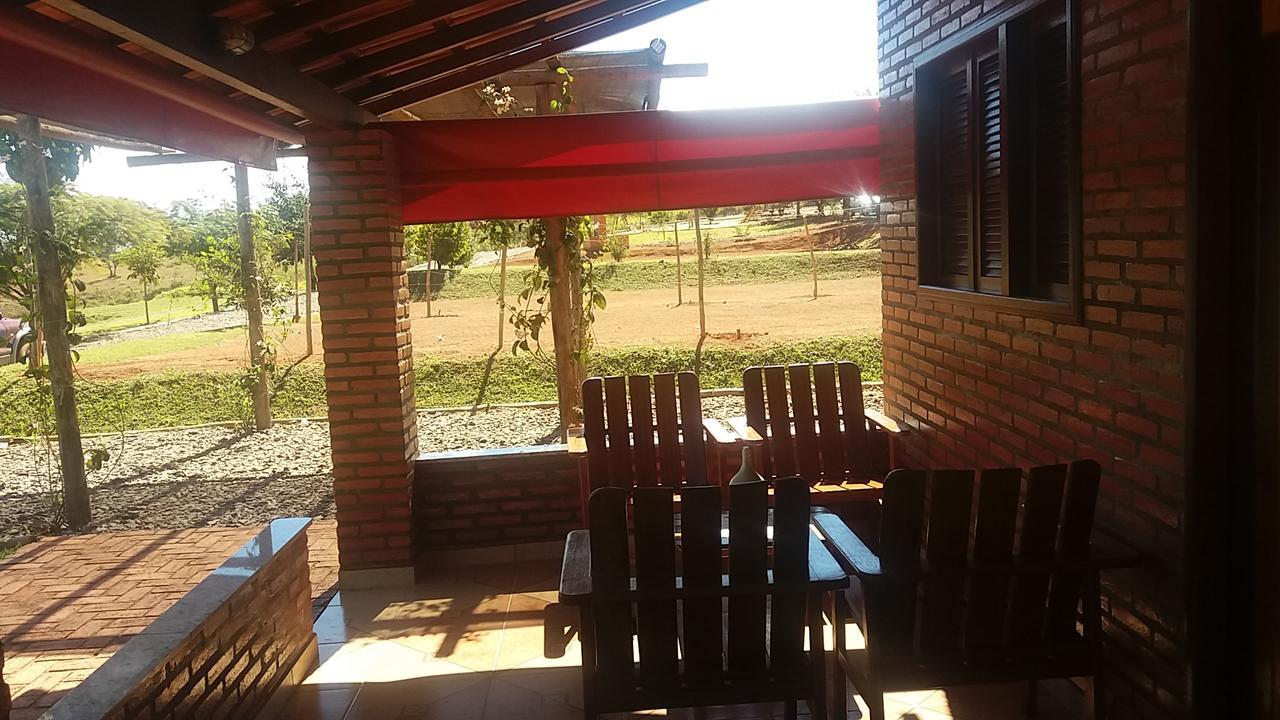 Chales Recanto Das Seriemas Sao Roque de Minas Bagian luar foto