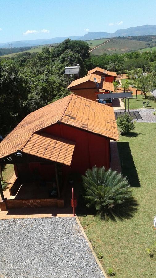 Chales Recanto Das Seriemas Sao Roque de Minas Bagian luar foto